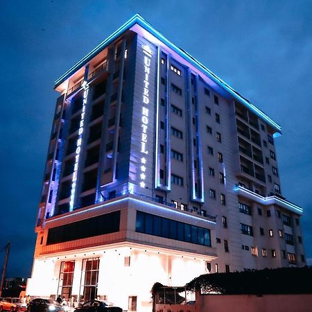 United Hotel International Yaounde Bagian luar foto