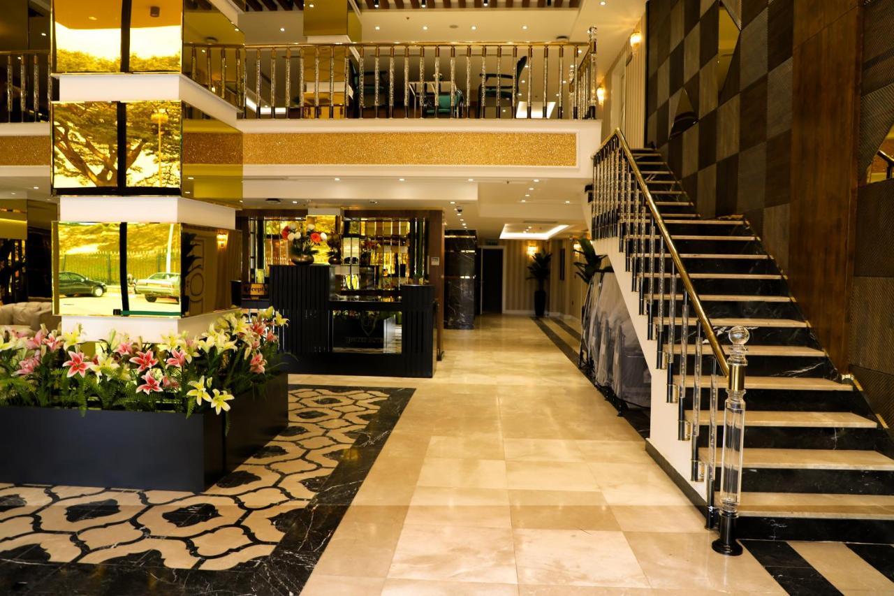 United Hotel International Yaounde Bagian luar foto