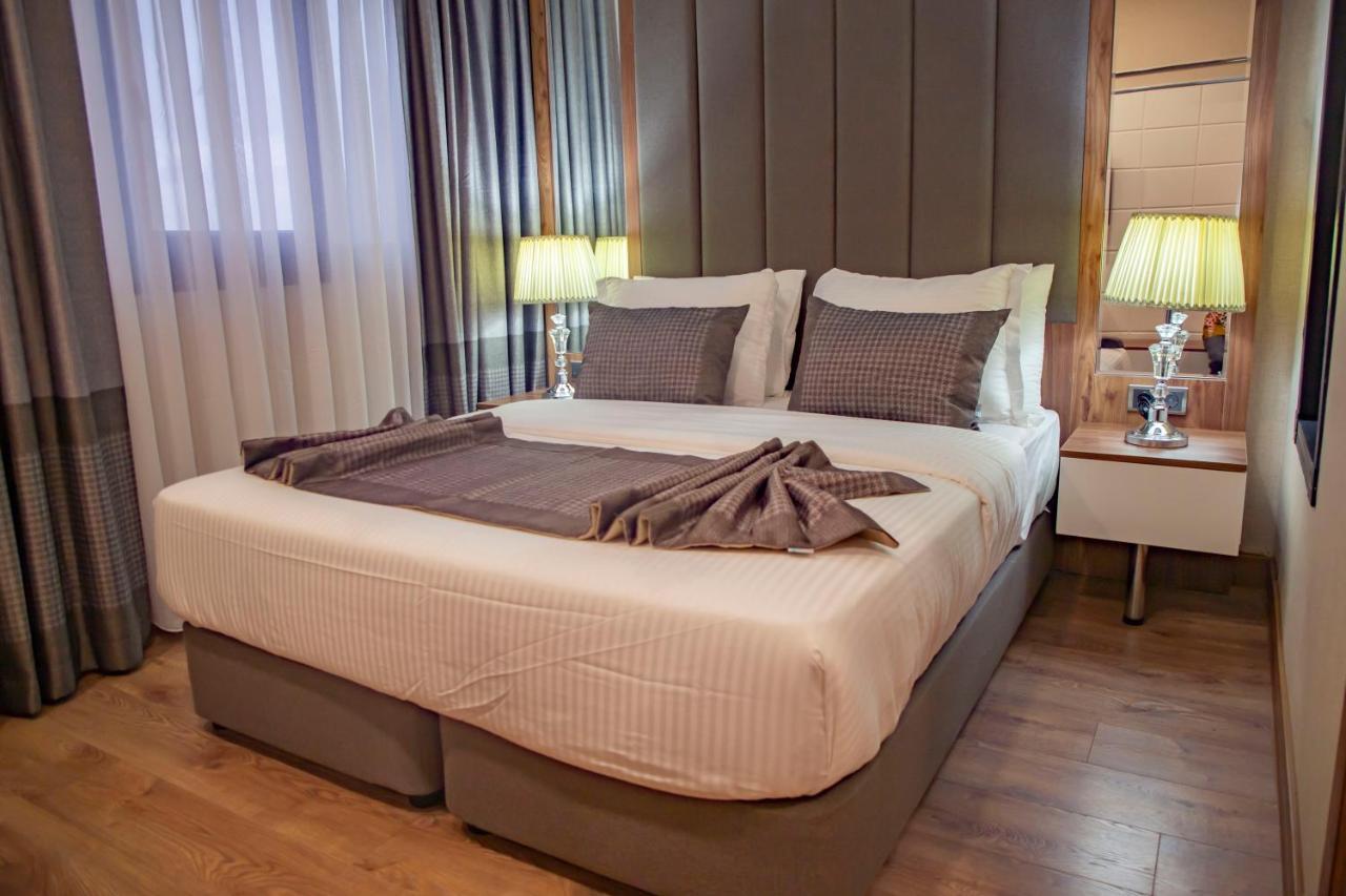 United Hotel International Yaounde Bagian luar foto