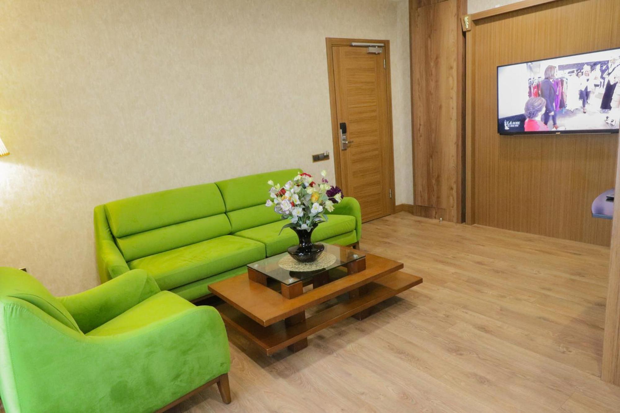 United Hotel International Yaounde Bagian luar foto