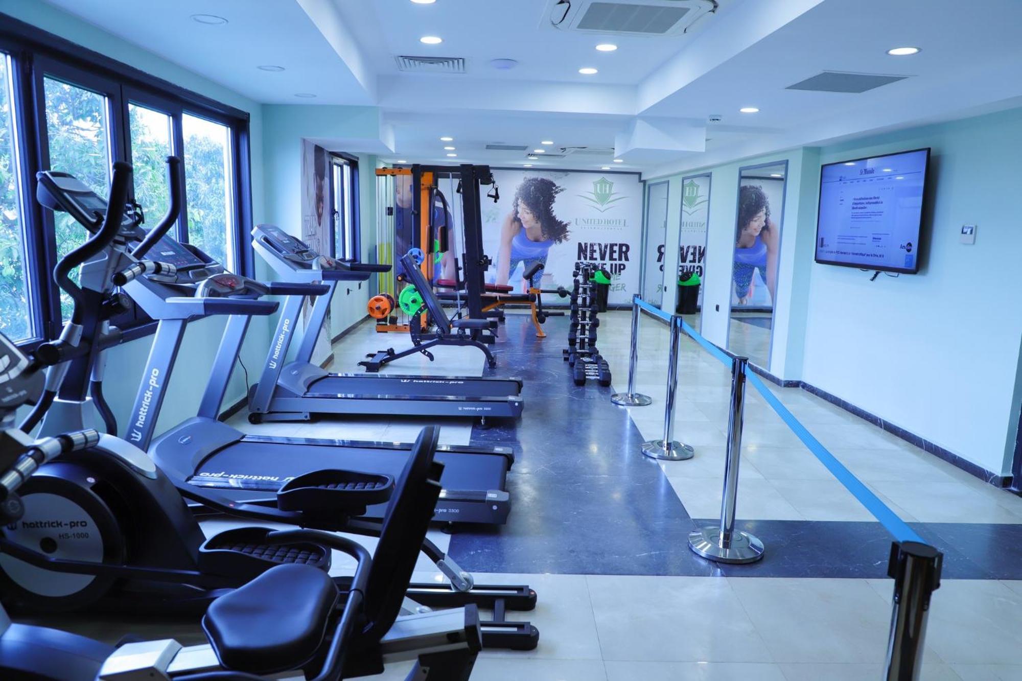 United Hotel International Yaounde Bagian luar foto