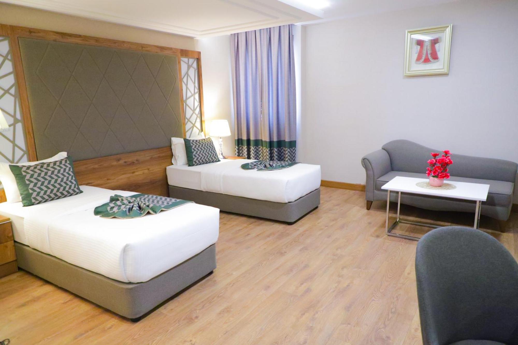 United Hotel International Yaounde Bagian luar foto