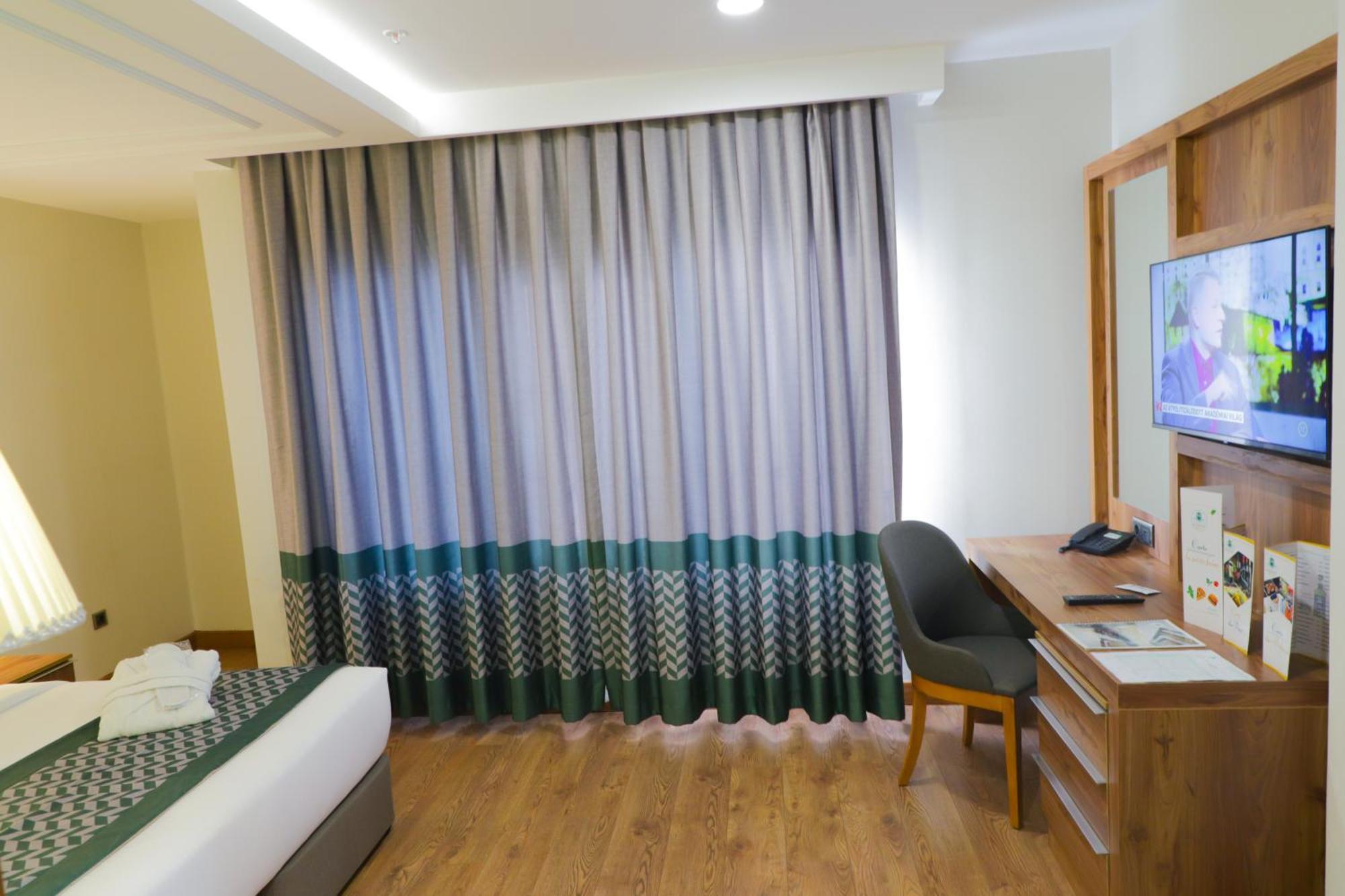 United Hotel International Yaounde Bagian luar foto