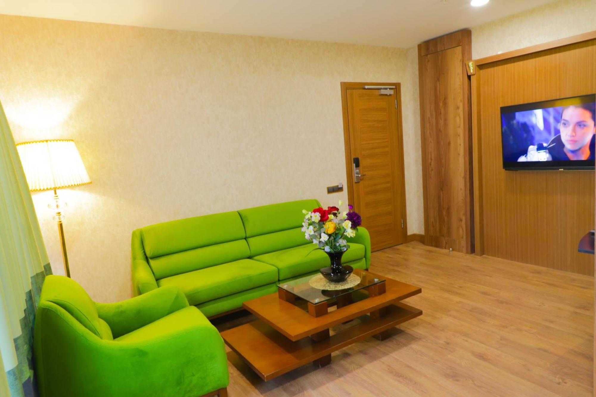 United Hotel International Yaounde Bagian luar foto